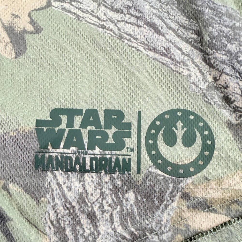 Star Wars The Mandalorian Camo Baseball Jersey Medium M Mando Mythosaur NWT - Picture 6 of 8